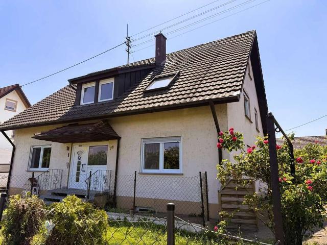 Haus zum Kaufen in Rheinhausen 619.000,00 EUR 208 m²
