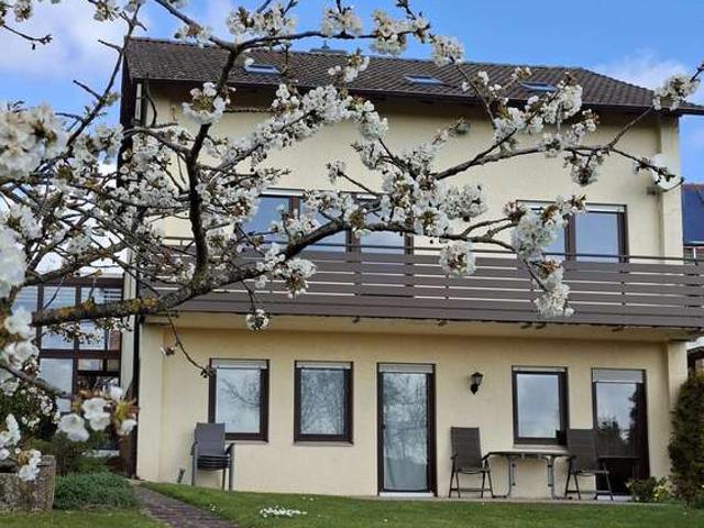 Haus zum Kaufen in Rhodt unter Rietburg 986.000,00 EUR 268 m²