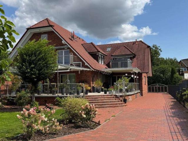 Haus zum Kaufen in Rinteln 665.000,00 EUR 378 m²