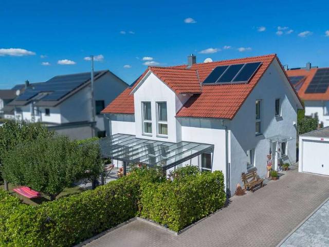 Haus zum Kaufen in Rutesheim 945.000,00 EUR 199.19 m²
