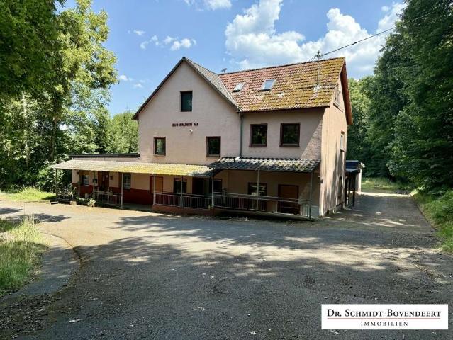 Haus zum Kaufen in Runkel Schadeck 395.000,00 EUR 472.69 m²