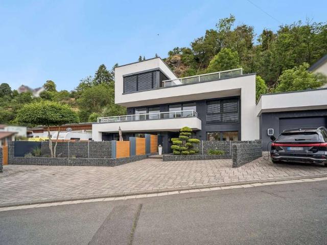 Haus zum Kaufen in Runkel 845.000,00 EUR 311 m²