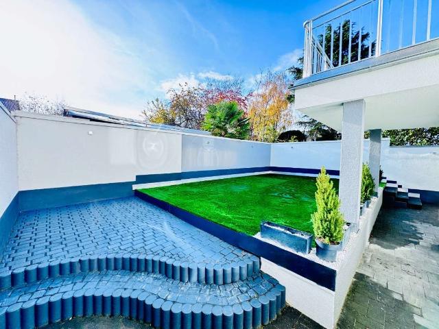 Haus zum Kaufen in Rüsselsheim 1.195.500,00 EUR 244.75 m²