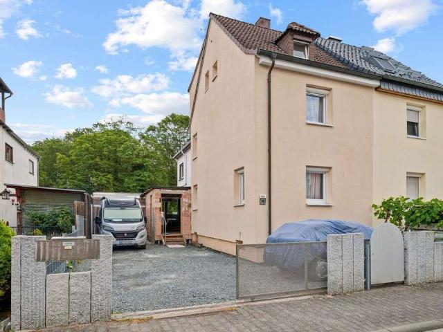 Haus zum Kaufen in Rüsselsheim am Main 450.000,00 EUR 120 m²
