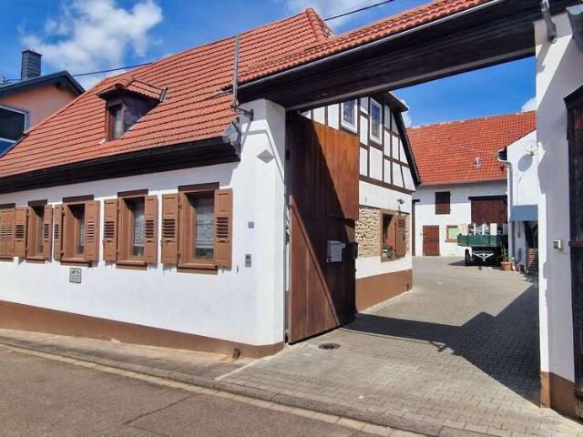 Haus zum Kaufen in Worms 399.000,00 EUR 160.45 m²