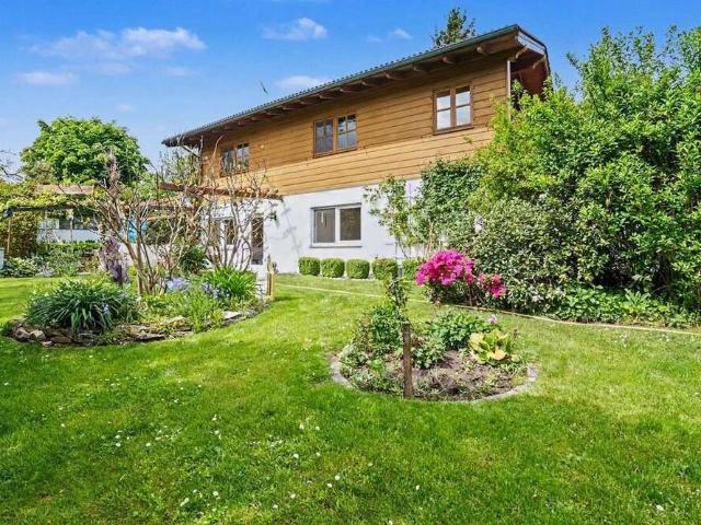 Haus zum Kaufen in Wachenroth 319.000,00 EUR 146.06 m²