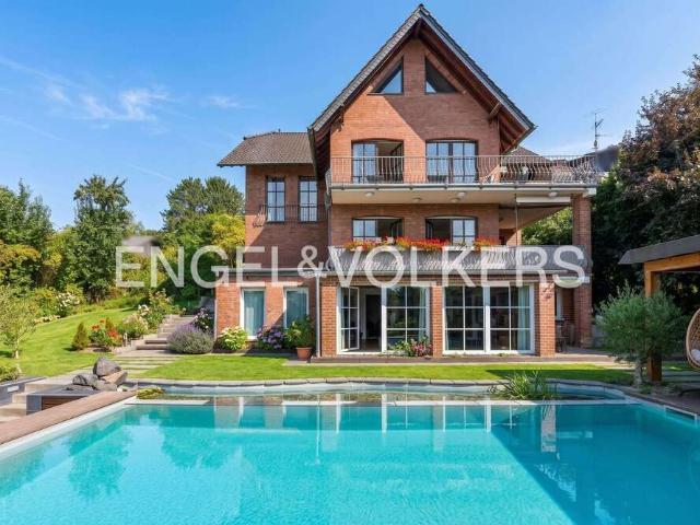 Haus zum Kaufen in Wachtberg 1.920.000,00 EUR 515.28 m²