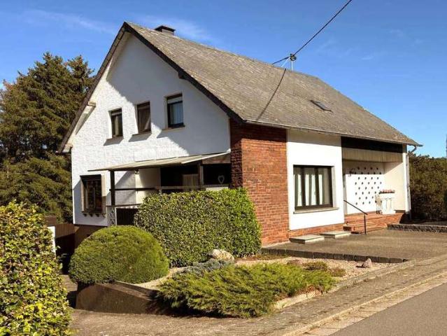 Haus zum Kaufen in Wadern 260.000,00 EUR 150 m²