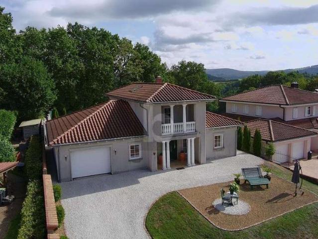 Haus zum Kaufen in Wadern 525.000,00 EUR 166 m²