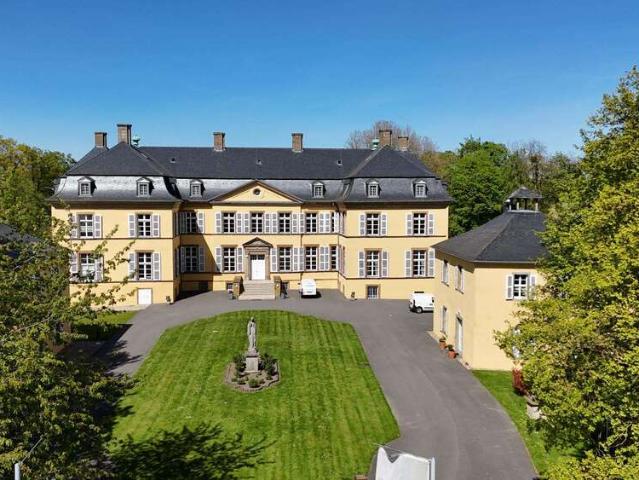 Haus zum Kaufen in Wadersloh 1.390.000,00 EUR 2752 m²