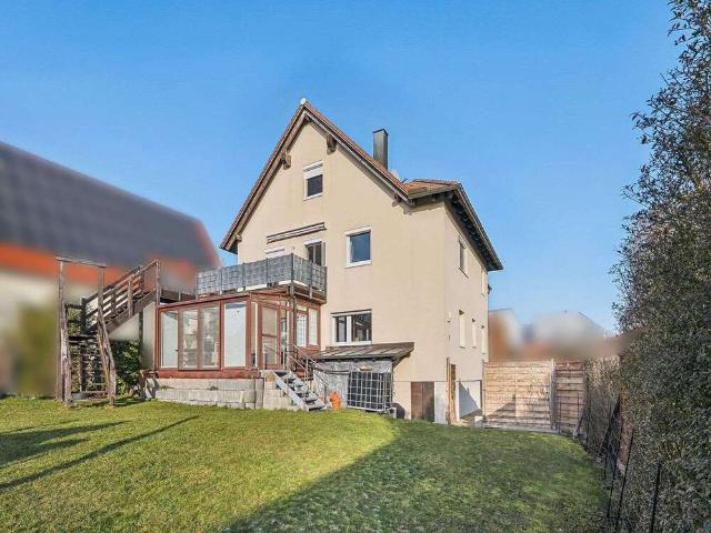 Haus zum Kaufen in Waldbüttelbrunn 649.000,00 EUR 245 m²