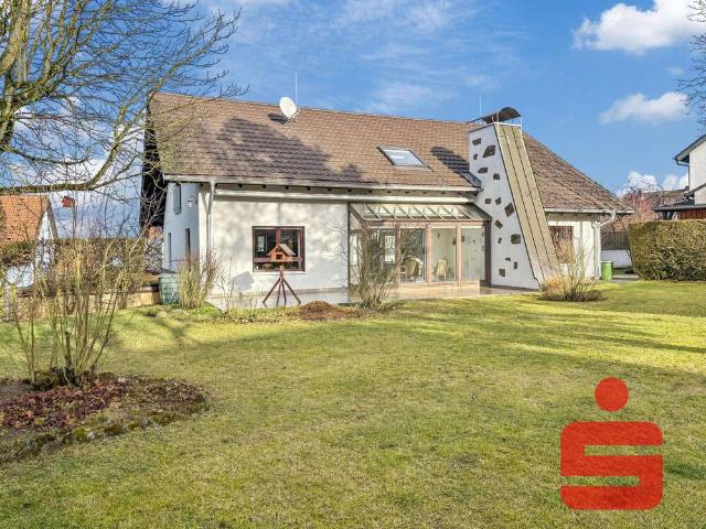 Haus zum Kaufen in Waldbüttelbrunn 780.000,00 EUR 189 m²