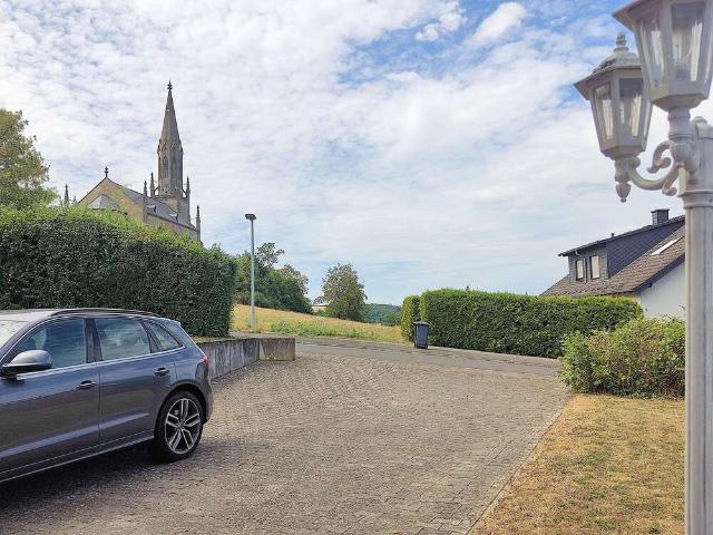 Haus zum Kaufen in Waldböckelheim 349.000,00 EUR 200 m²