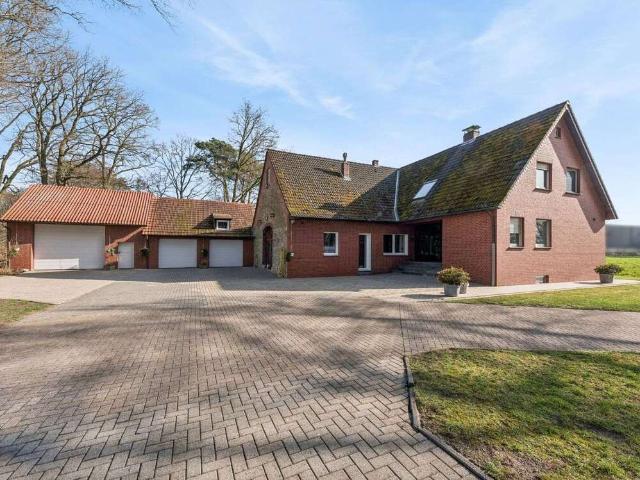 Haus zum Kaufen in Wallenhorst 1.550.000,00 EUR 300 m²