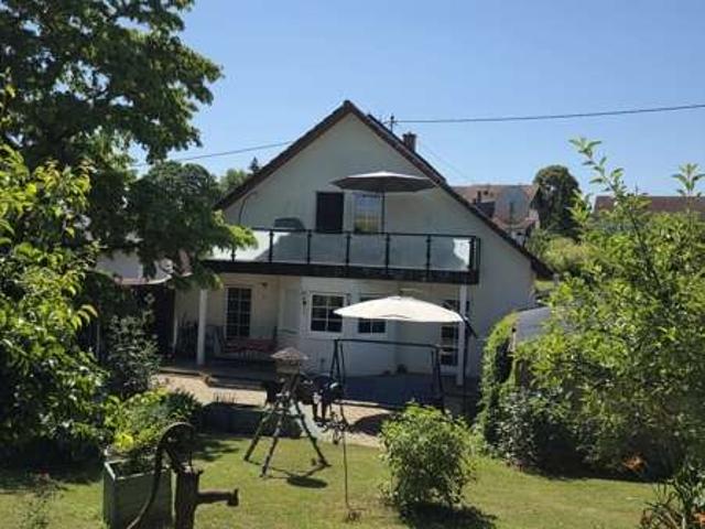 Haus zum Kaufen in Wallerfangen 468.000,00 EUR 256 m²