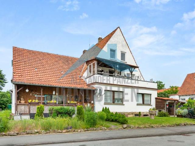 Haus zum Kaufen in Warburg 399.900,00 EUR 737.69 m²