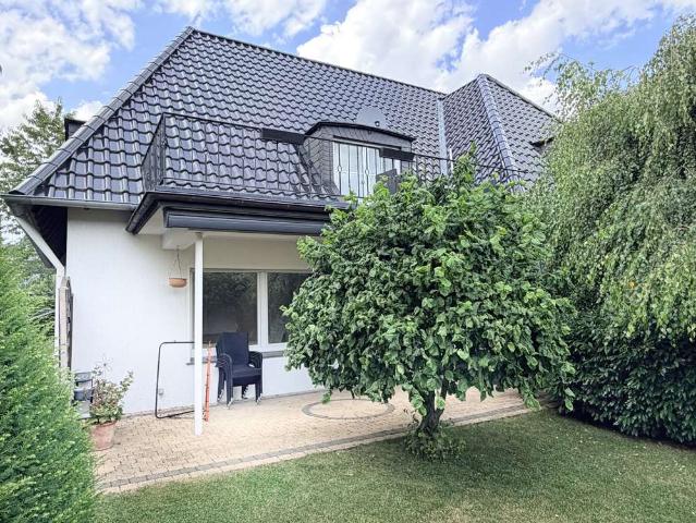 Haus zum Kaufen in Warstein 495.000,00 EUR 210.18 m²