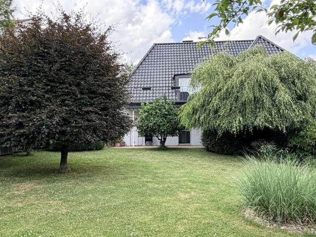 Haus zum Kaufen in Warstein 495.000,00 EUR 210.18 m²