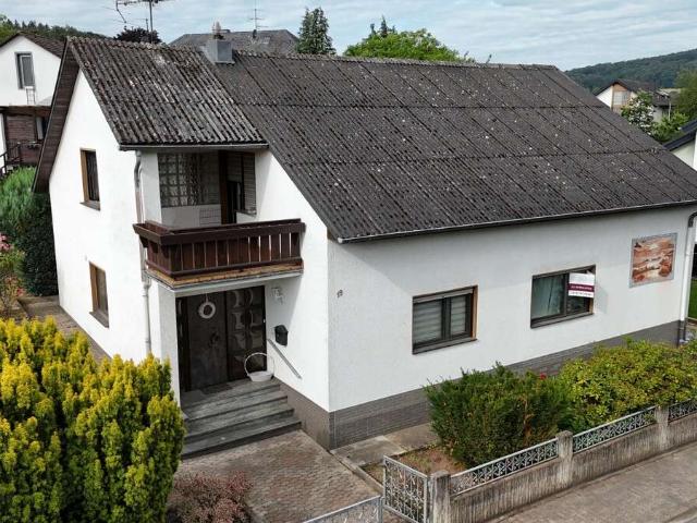 Haus zum Kaufen in Wassenach 259.000,00 EUR 169 m²