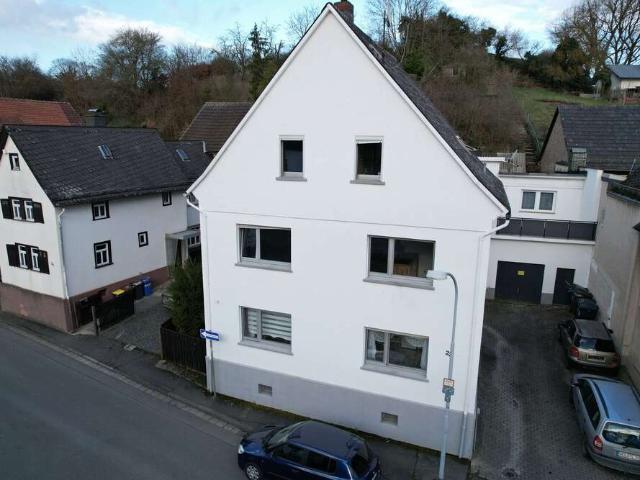 Haus zum Kaufen in Wetzlar Naunheim 465.000,00 EUR 228.19 m²