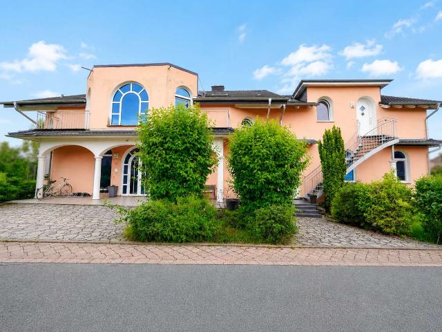Haus zum Kaufen in Wehretal Reichensachsen 549.000,00 EUR 640.39 m²