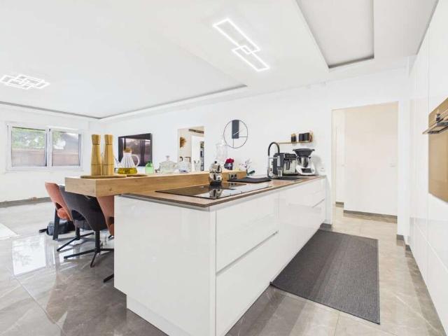Haus zum Kaufen in Wehringen 690.000,00 EUR 121.16 m²