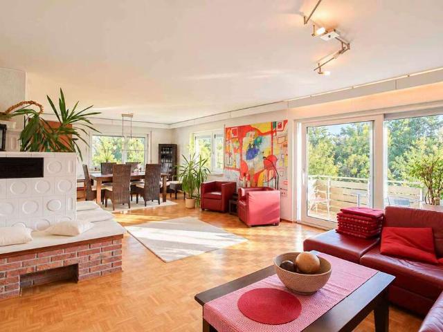 Haus zum Kaufen in Weimar Lahn 349.000,00 EUR 175 m²