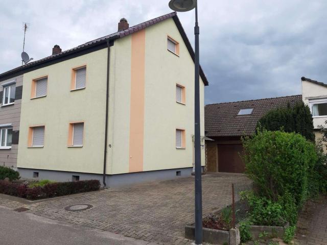 Haus zum Kaufen in Weingarten Baden 675.000,00 EUR 190 m²