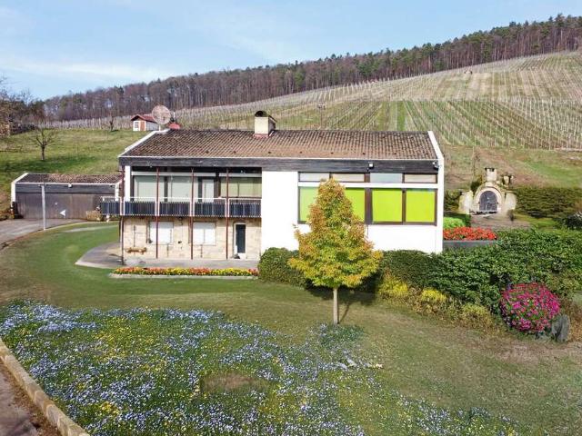 Haus zum Kaufen in Weinstadt 1.380.000,00 EUR 276 m²