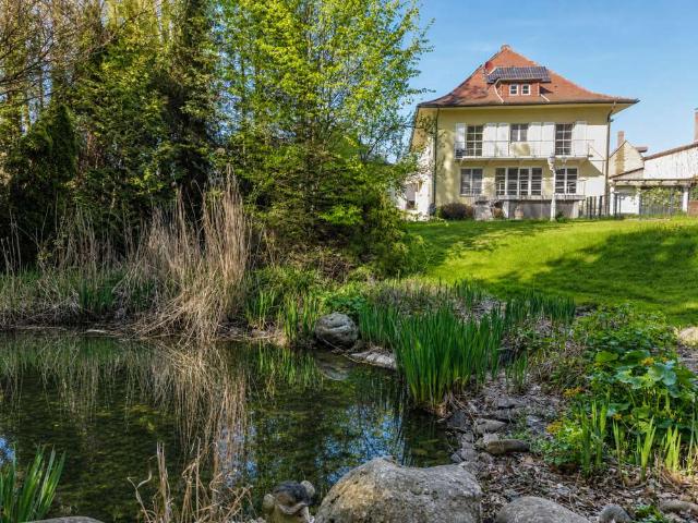 Haus zum Kaufen in Weitramsdorf 525.000,00 EUR 266 m²