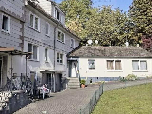 Haus zum Kaufen in Wellerode 498.500,00 EUR 420 m²