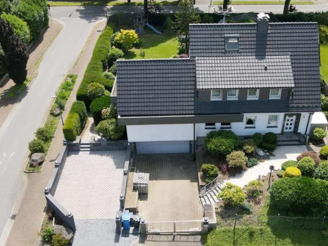 Haus zum Kaufen in Wermelskirchen 799.000,00 EUR 172 m²