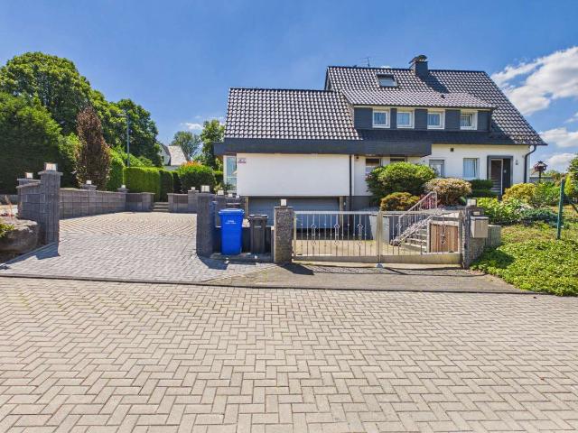 Haus zum Kaufen in Wermelskirchen 849.000,00 EUR 172 m²