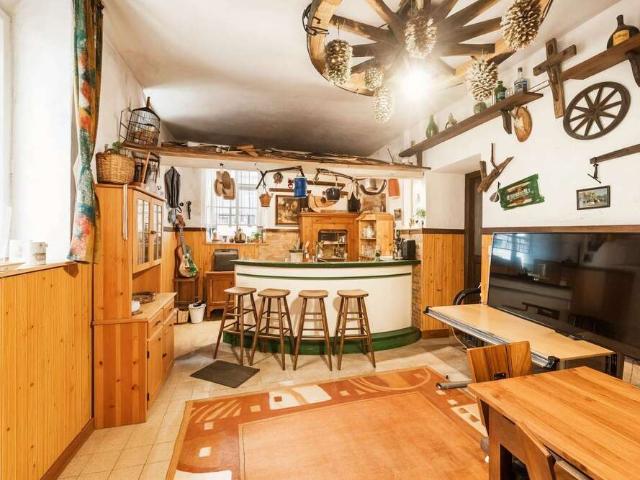 Haus zum Kaufen in Wertheim 349.999,00 EUR 225 m²