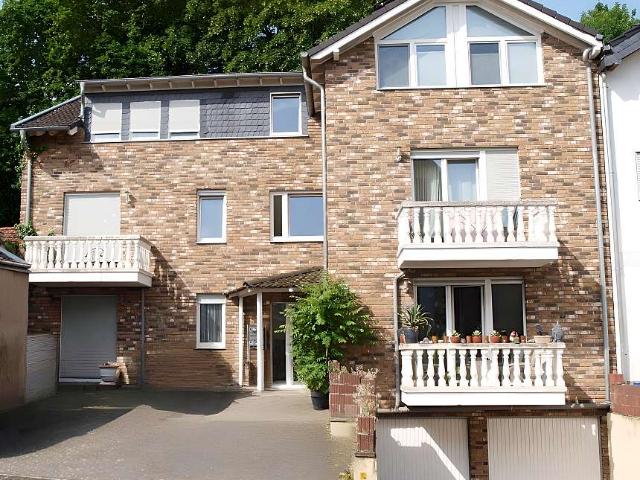 Haus zum Kaufen in Wesseling 1.150.000,00 EUR 363 m²