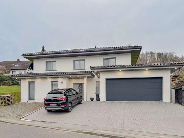 Haus zum Kaufen in Wiehl 579.000,00 EUR 174.7 m²