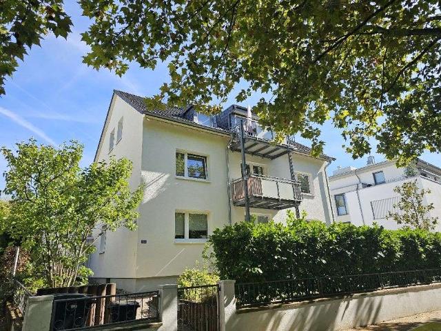 Haus zum Kaufen in Wiesbaden 1.295.000,00 EUR 241 m²