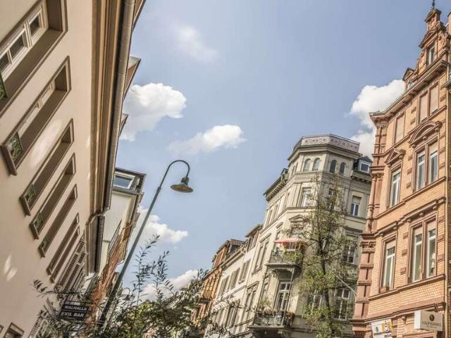 Haus zum Kaufen in Wiesbaden 1.390.000,00 EUR 450.48 m²