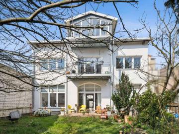 Haus zum Kaufen in Wiesbaden 1.390.000,00 EUR 548 m²