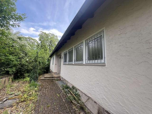 Haus zum Kaufen in Wiesbaden 1.590.000,00 EUR 350 m²