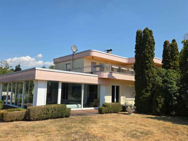 Haus zum Kaufen in Wiesbaden 1.790.000,00 EUR 366 m²