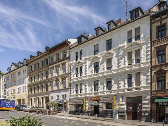 Haus zum Kaufen in Wiesbaden 2.200.000,00 EUR 930 m²