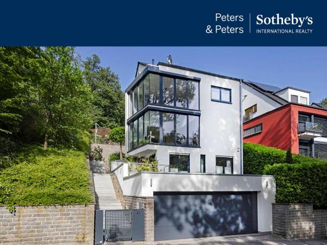 Haus zum Kaufen in Wiesbaden 2.450.000,00 EUR 237 m²