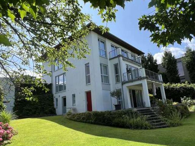 Haus zum Kaufen in Wiesbaden 2.589.000,00 EUR 319 m²