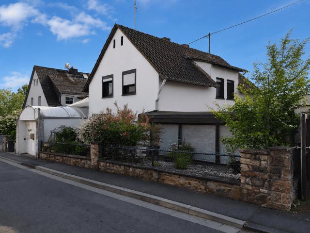 Haus zum Kaufen in Wiesbaden 349.000,00 EUR 120.24 m²