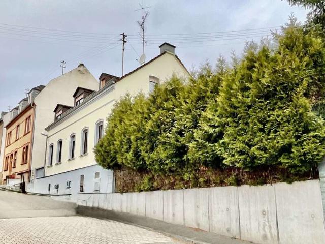 Haus zum Kaufen in Wiesbaden 499.000,00 EUR 144.21 m²