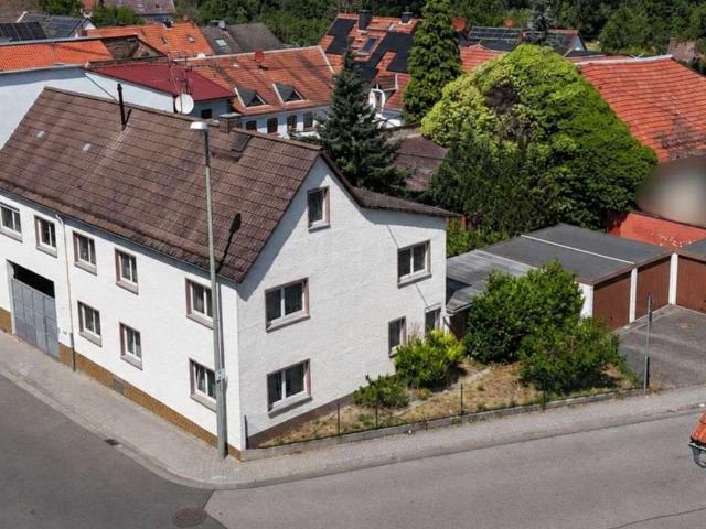 Haus zum Kaufen in Wiesbaden 560.000,00 EUR 191 m²
