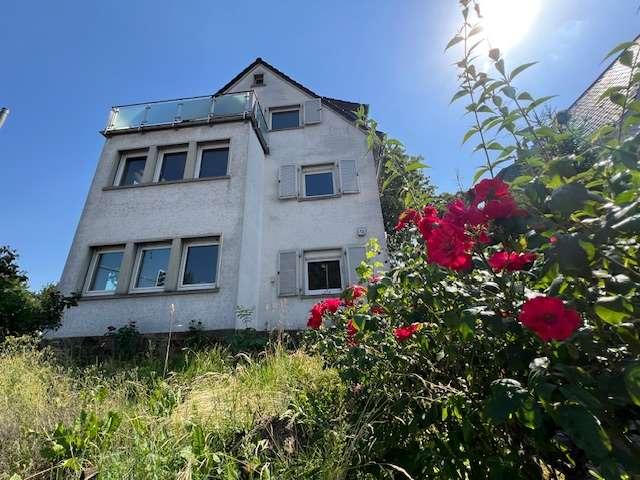 Haus zum Kaufen in Wiesbaden 759.000,00 EUR 192 m²