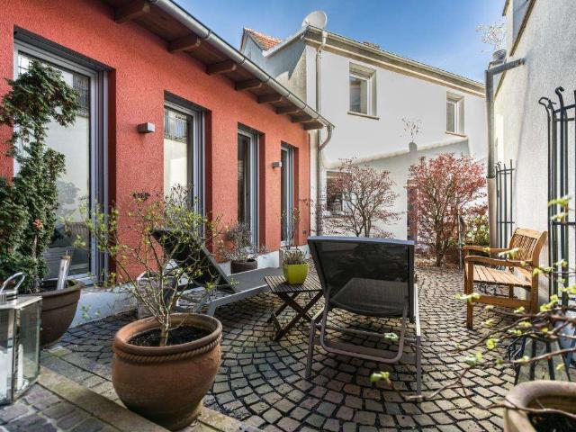 Haus zum Kaufen in Wiesbaden 859.000,00 EUR 238.53 m²