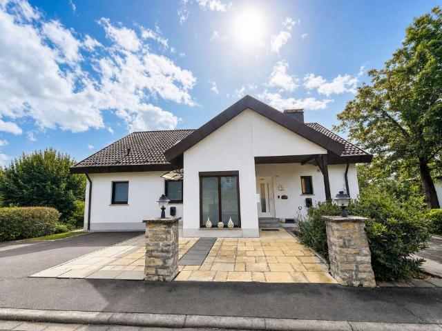 Haus zum Kaufen in Wiesentheid 749.990,00 EUR 408 m²